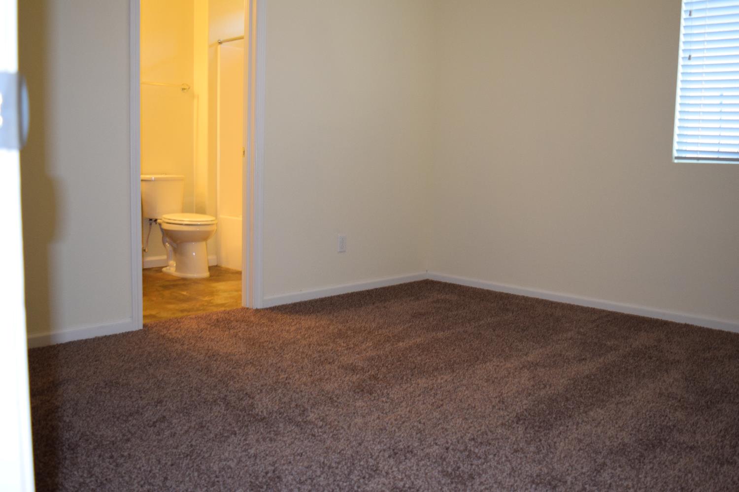 935 Mono St, Manteca, CA 95337