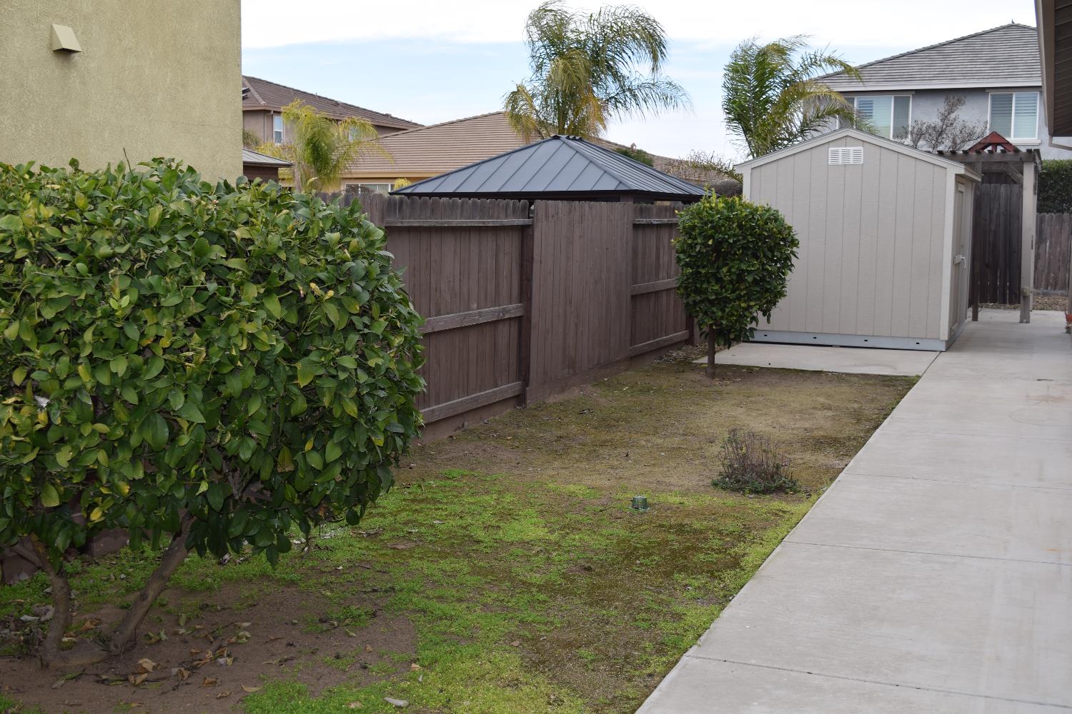 935 Mono St, Manteca, CA 95337