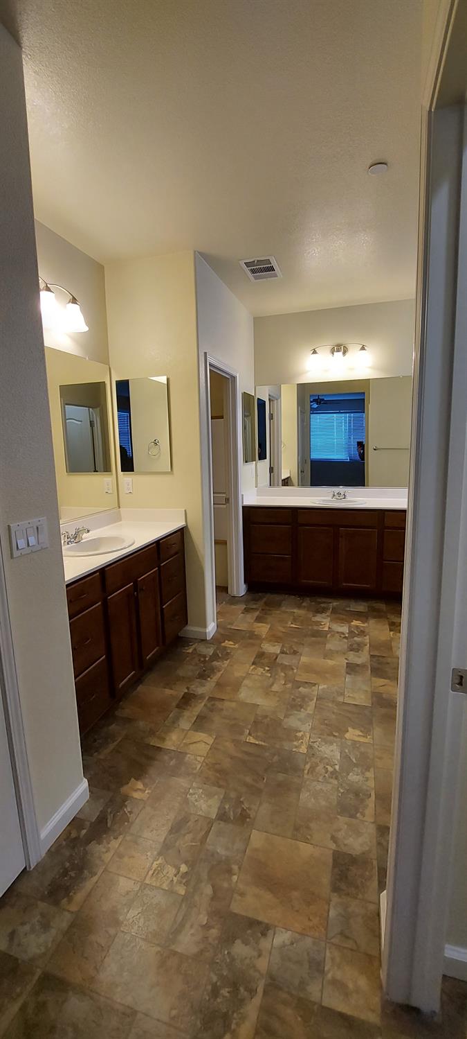 935 Mono St, Manteca, CA 95337