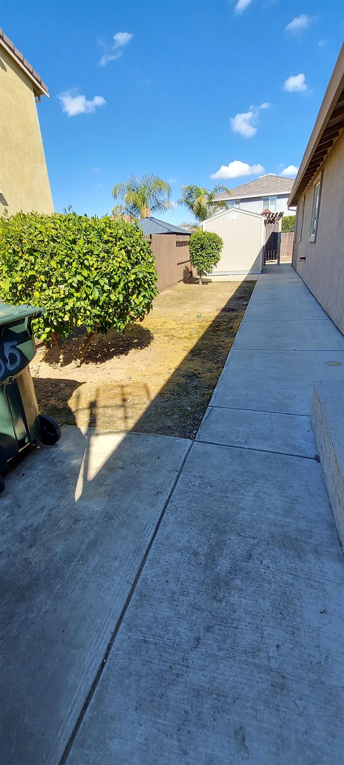 935 Mono St, Manteca, CA 95337