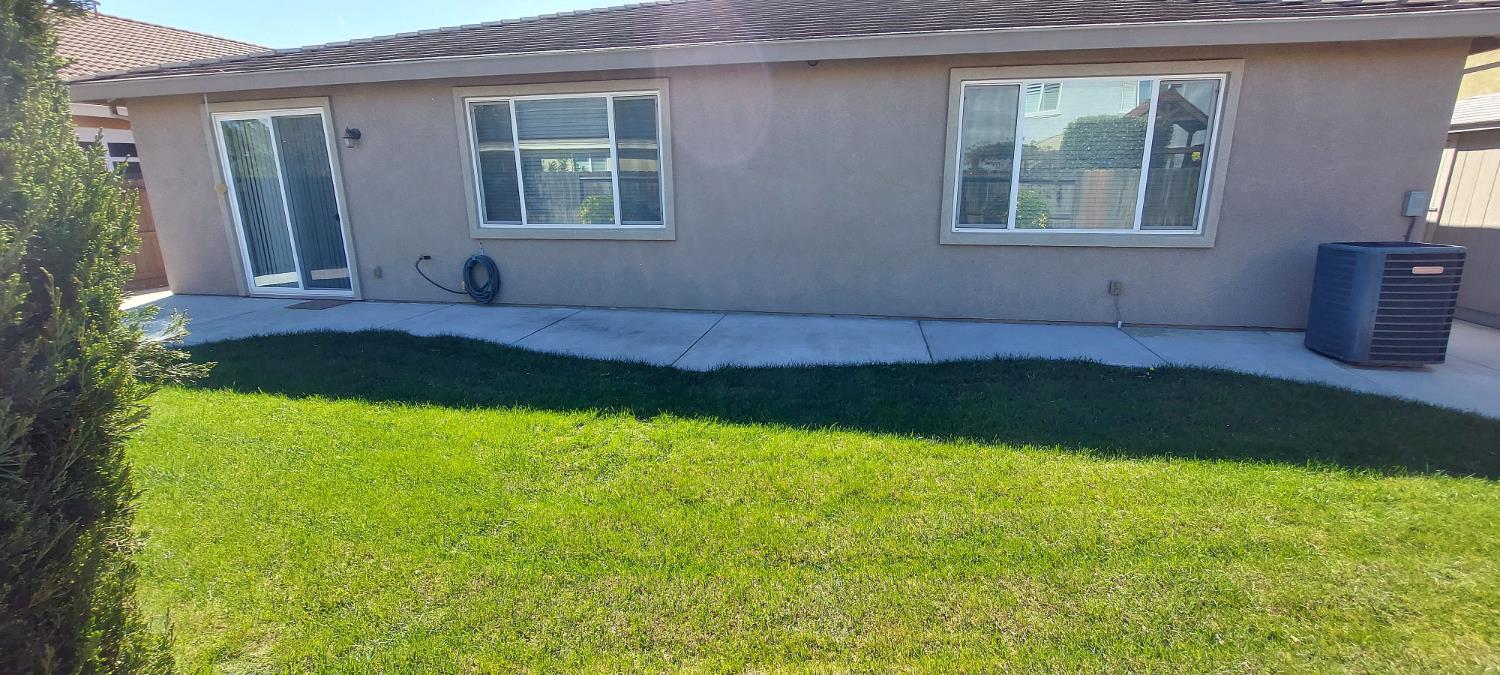 935 Mono St, Manteca, CA 95337