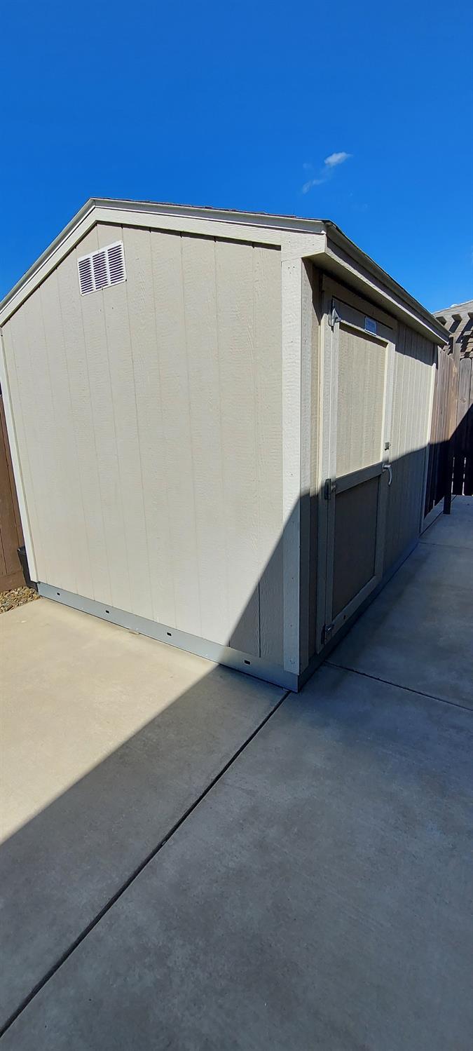 935 Mono St, Manteca, CA 95337