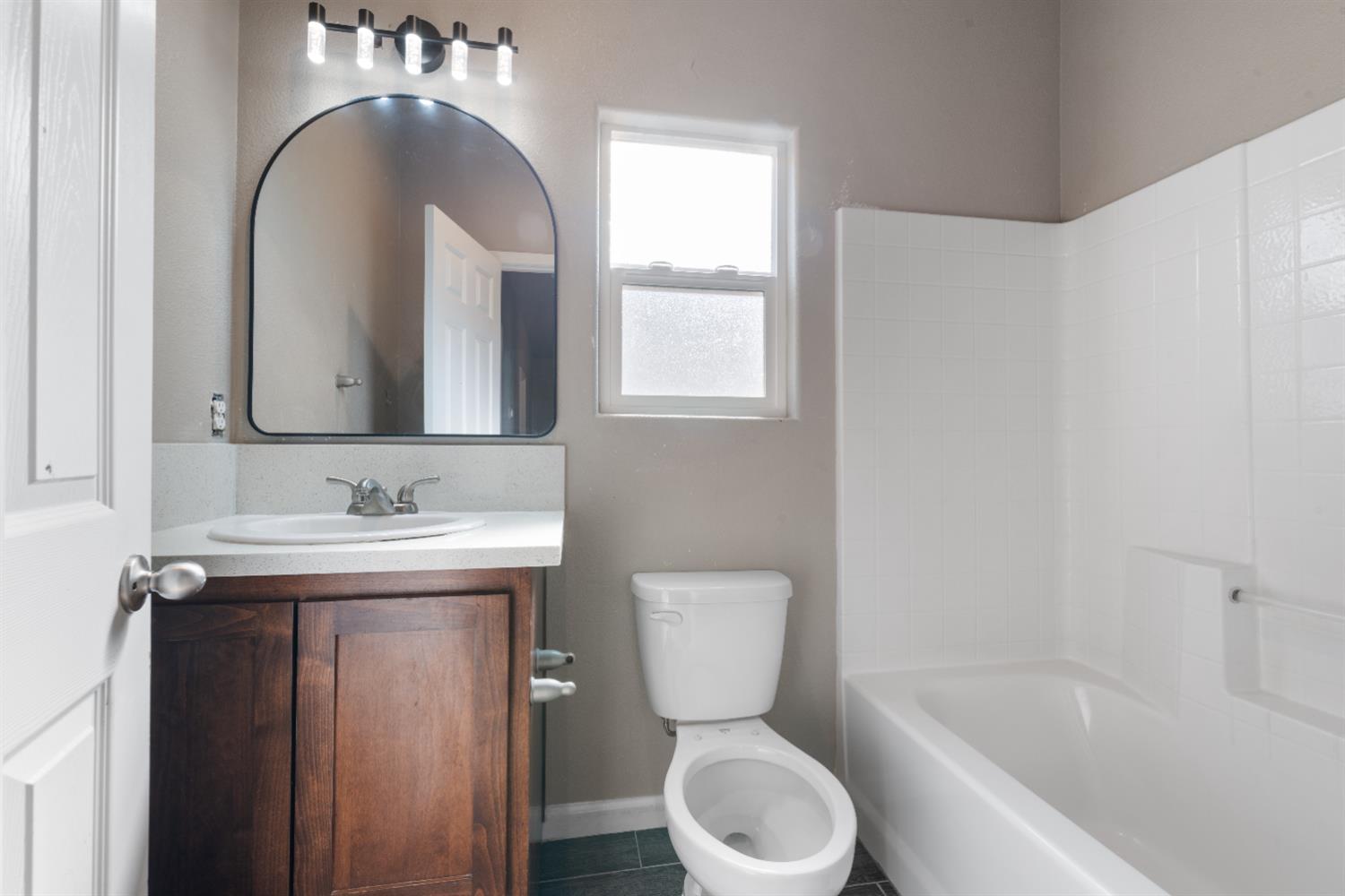 547 Granada Ct, Merced, CA 95341