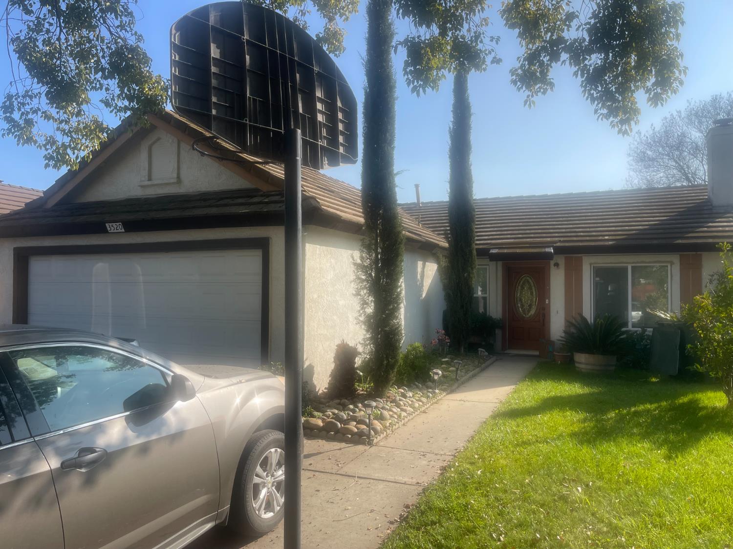 3520 HALLSBORO Ct, Modesto, CA 95357