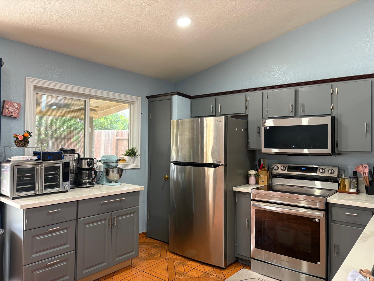 3520 HALLSBORO Ct, Modesto, CA 95357