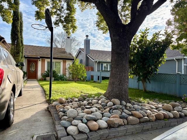 3520 HALLSBORO Ct, Modesto, CA 95357