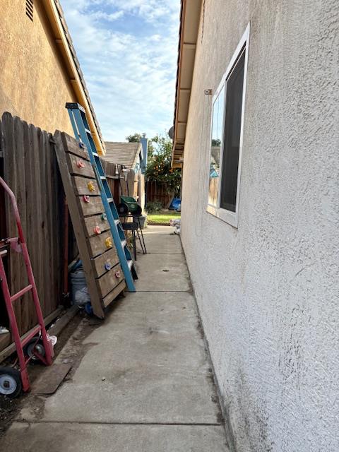 3520 HALLSBORO Ct, Modesto, CA 95357