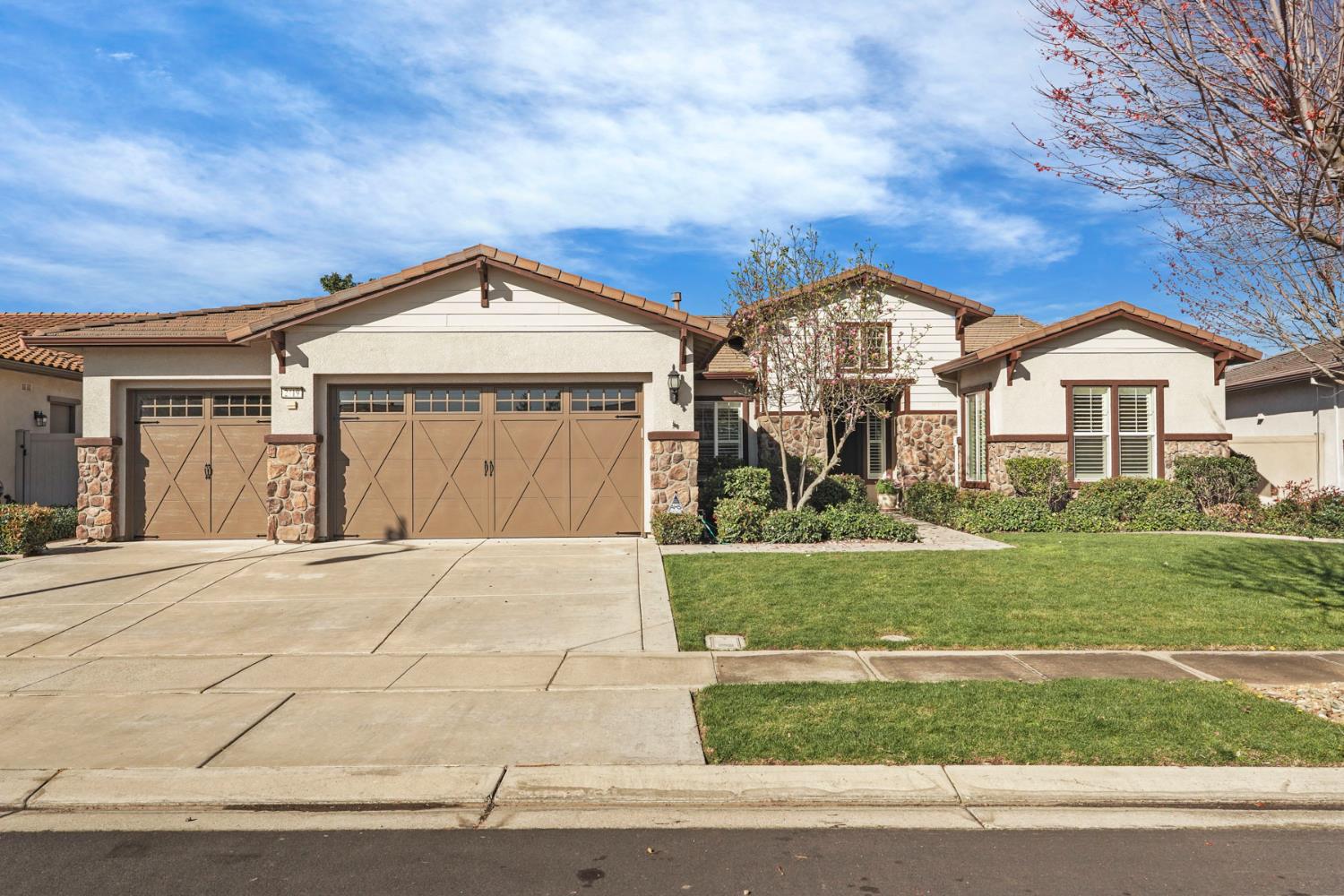 2419 Belle Glade Ln, Manteca, CA 95336