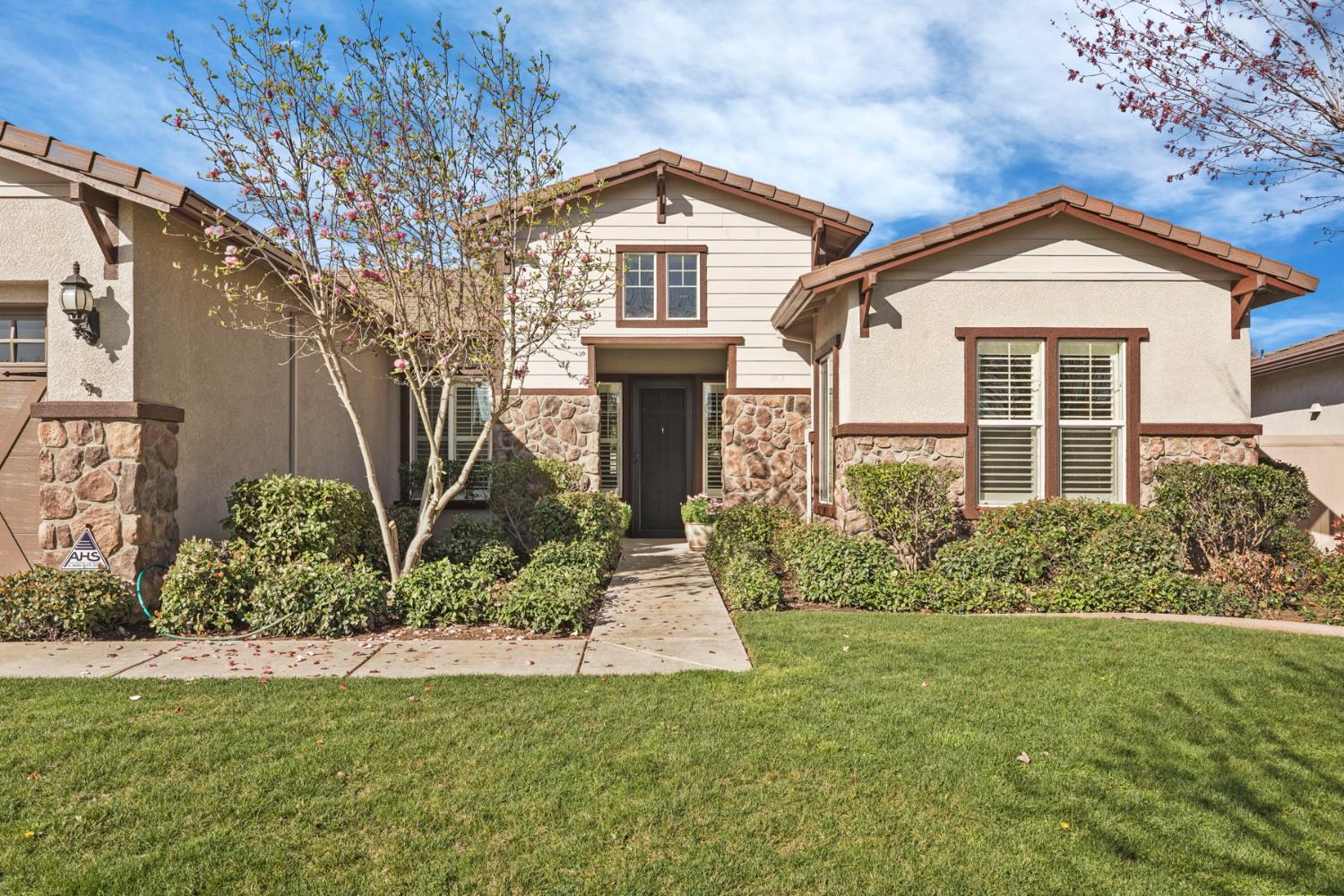 2419 Belle Glade Ln, Manteca, CA 95336