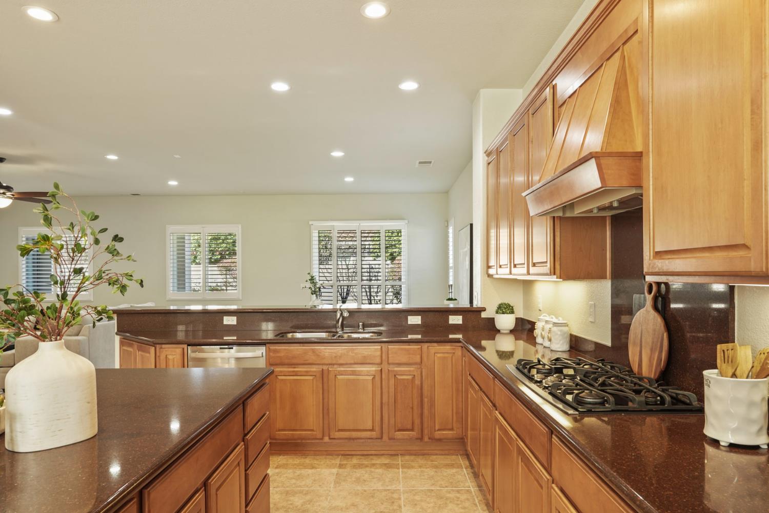 2419 Belle Glade Ln, Manteca, CA 95336