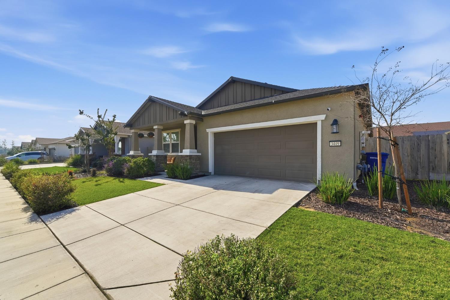 3449 Guru Dr, Ceres, CA 95307