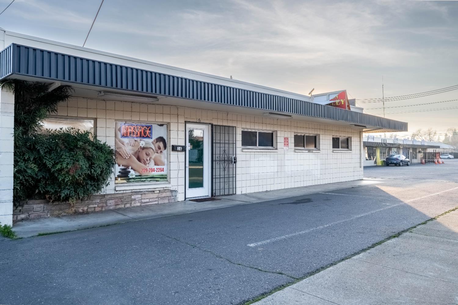 1026 Mchenry Ave, Modesto, CA 95350