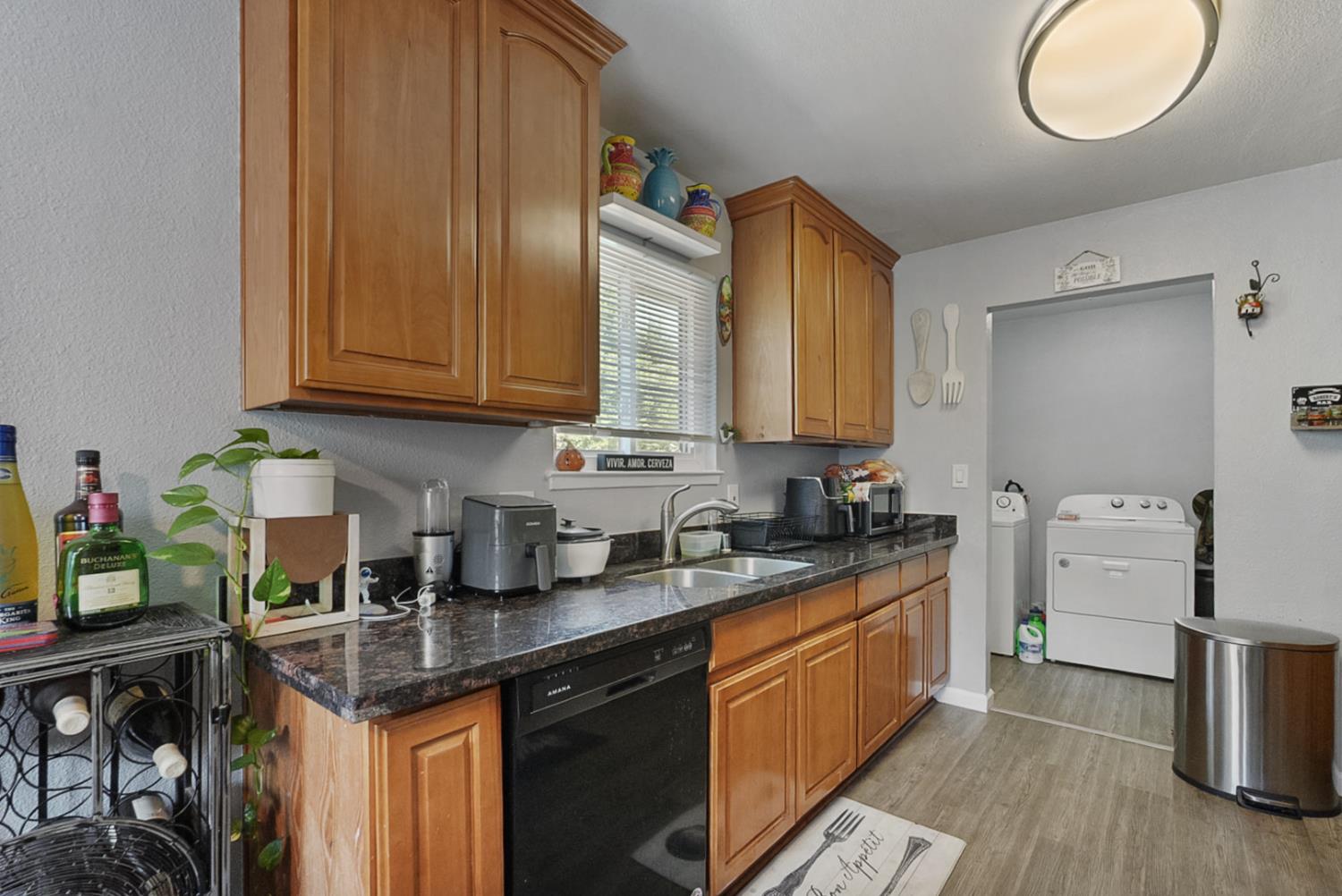 301 S Emerald Ave, Modesto, CA 95351