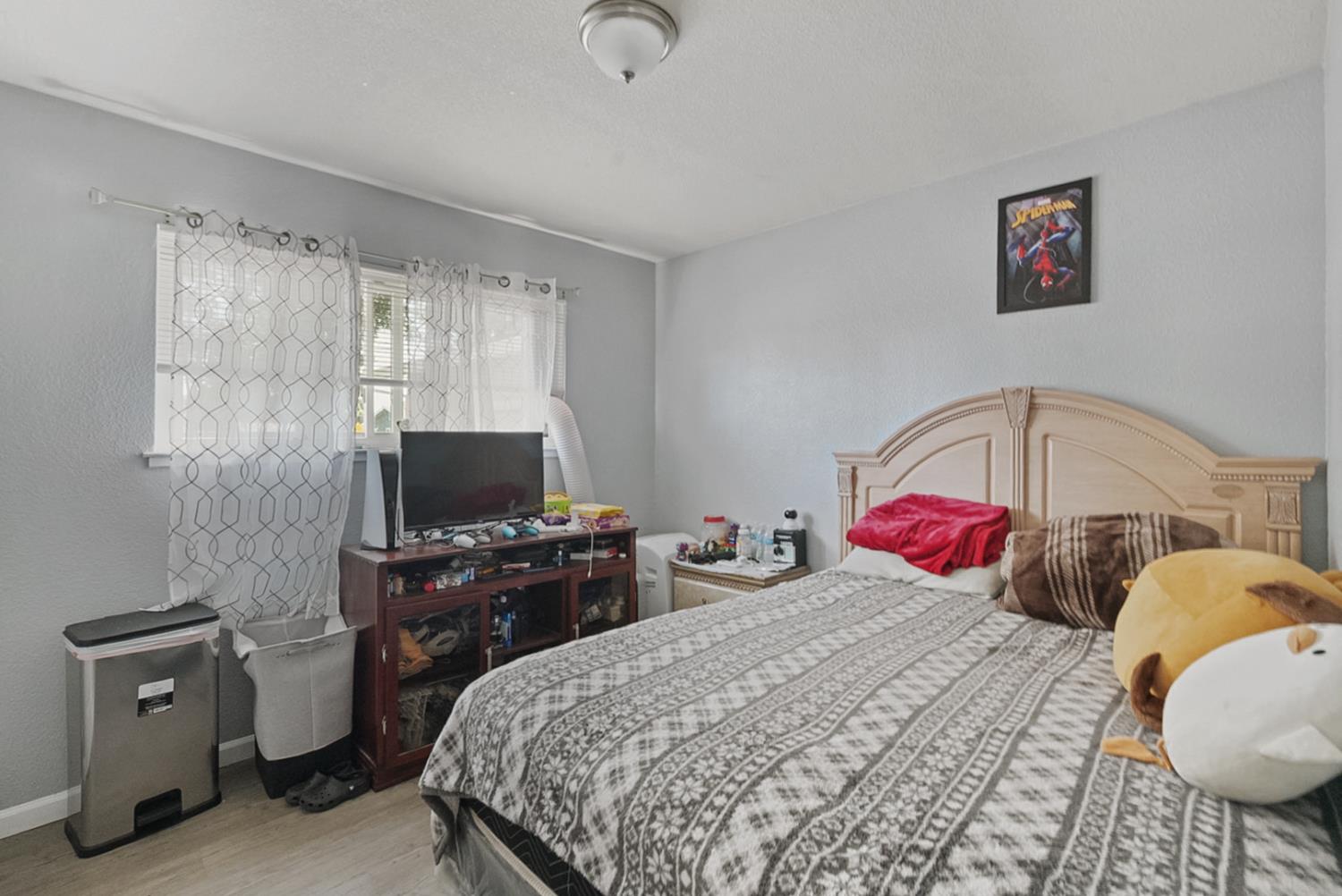 301 S Emerald Ave, Modesto, CA 95351