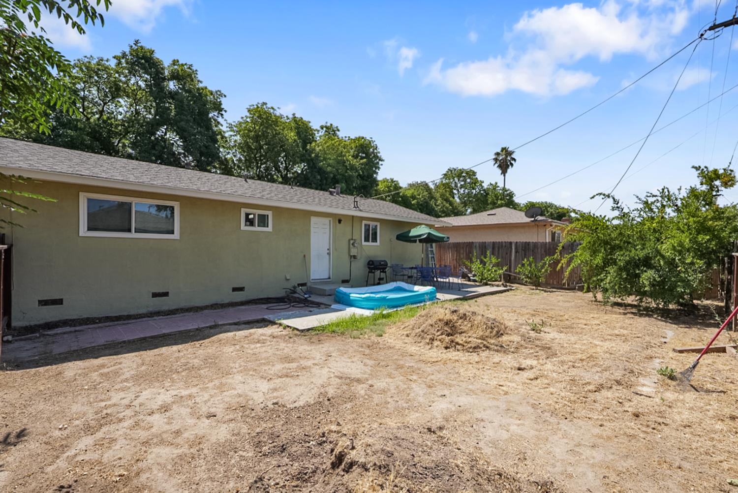 301 S Emerald Ave, Modesto, CA 95351