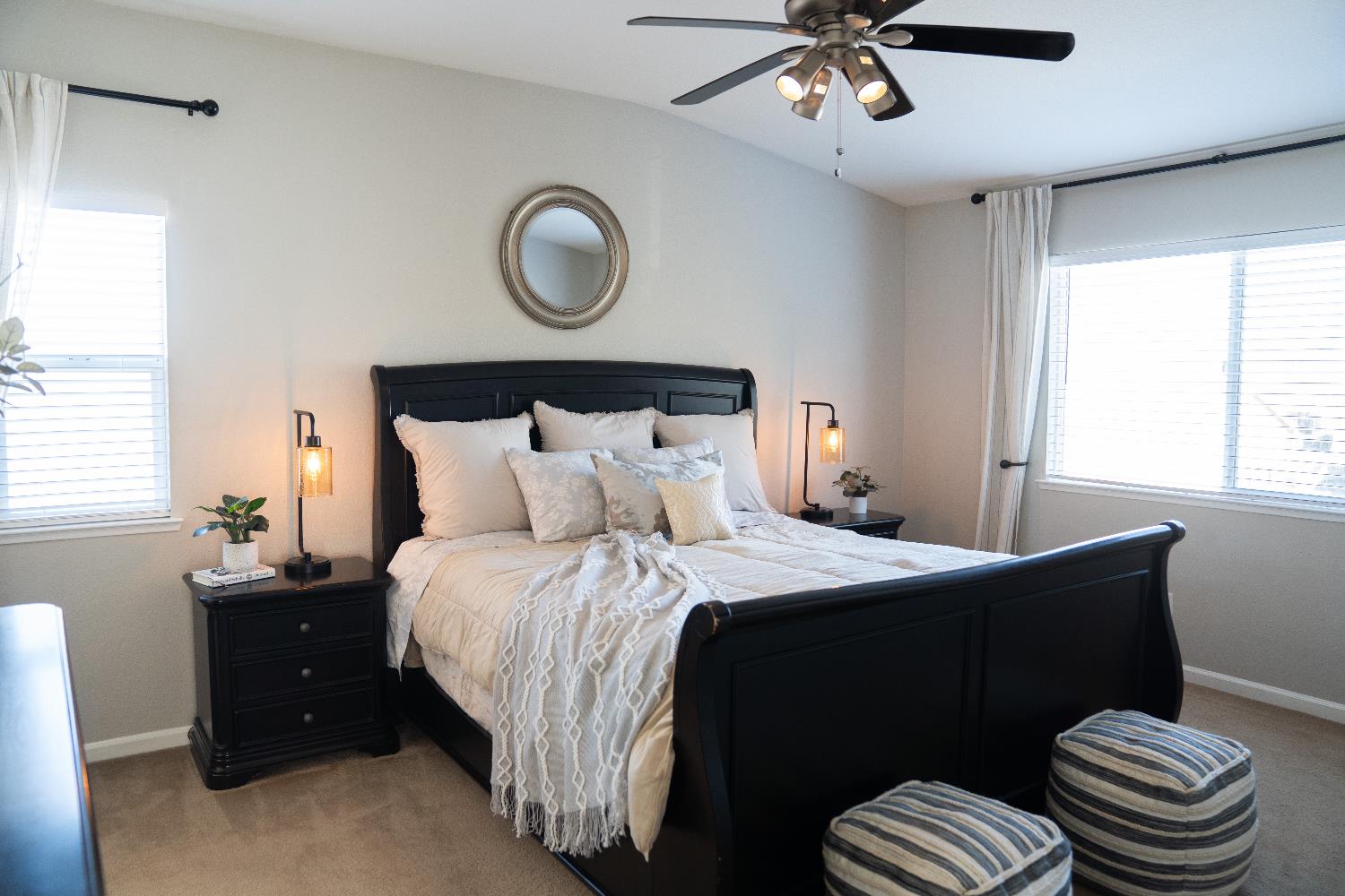 1606 Symphony Ln, Hughson, CA 95326