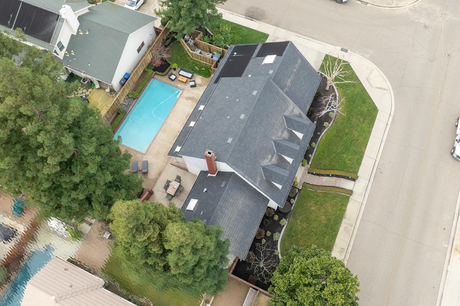 2220 Castleview Dr, Turlock, CA 95382