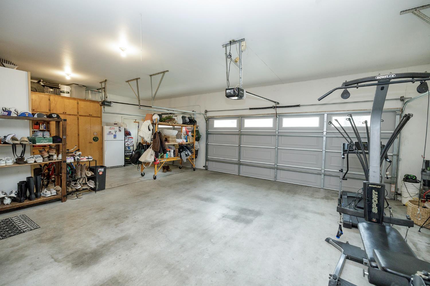 2220 Castleview Dr, Turlock, CA 95382