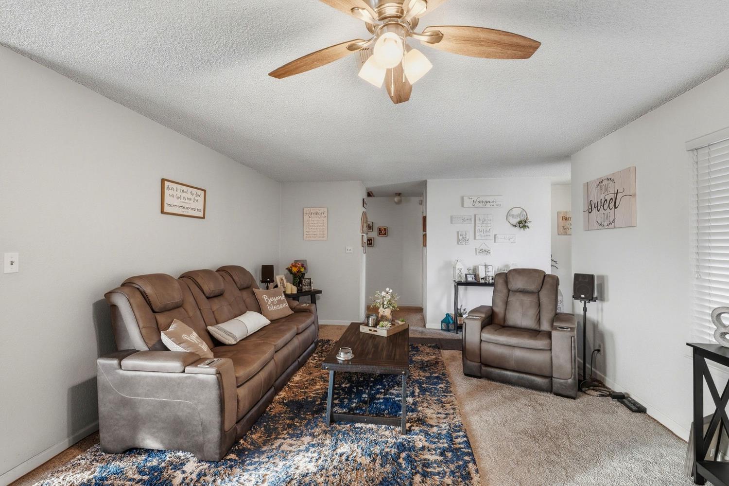 811 Hacienda Ave, Manteca, CA 95336