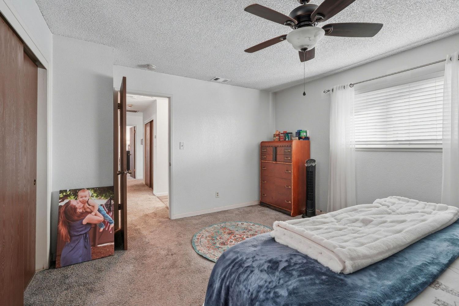 811 Hacienda Ave, Manteca, CA 95336