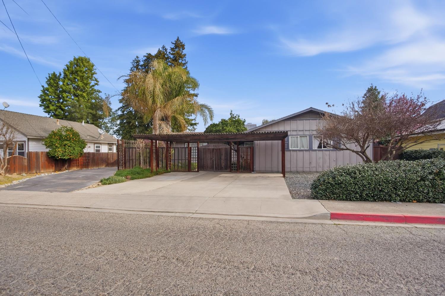721 723 River Ave, Oakdale, CA 95361
