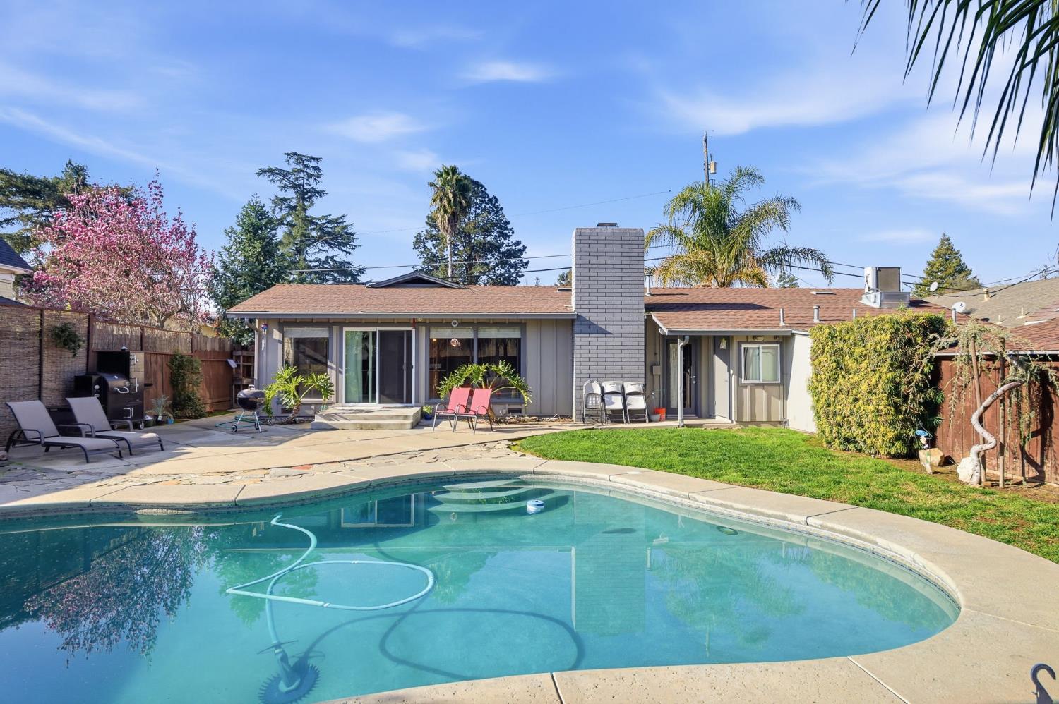 721 723 River Ave, Oakdale, CA 95361