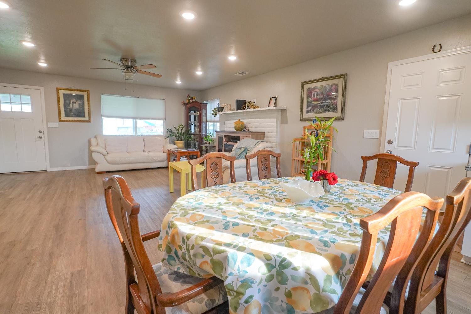 2591 Beachwood Dr, Merced, CA 95348