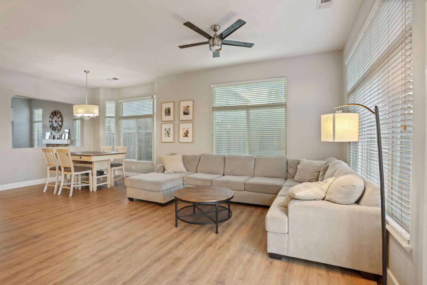 277 Fragrance St, Manteca, CA 95337