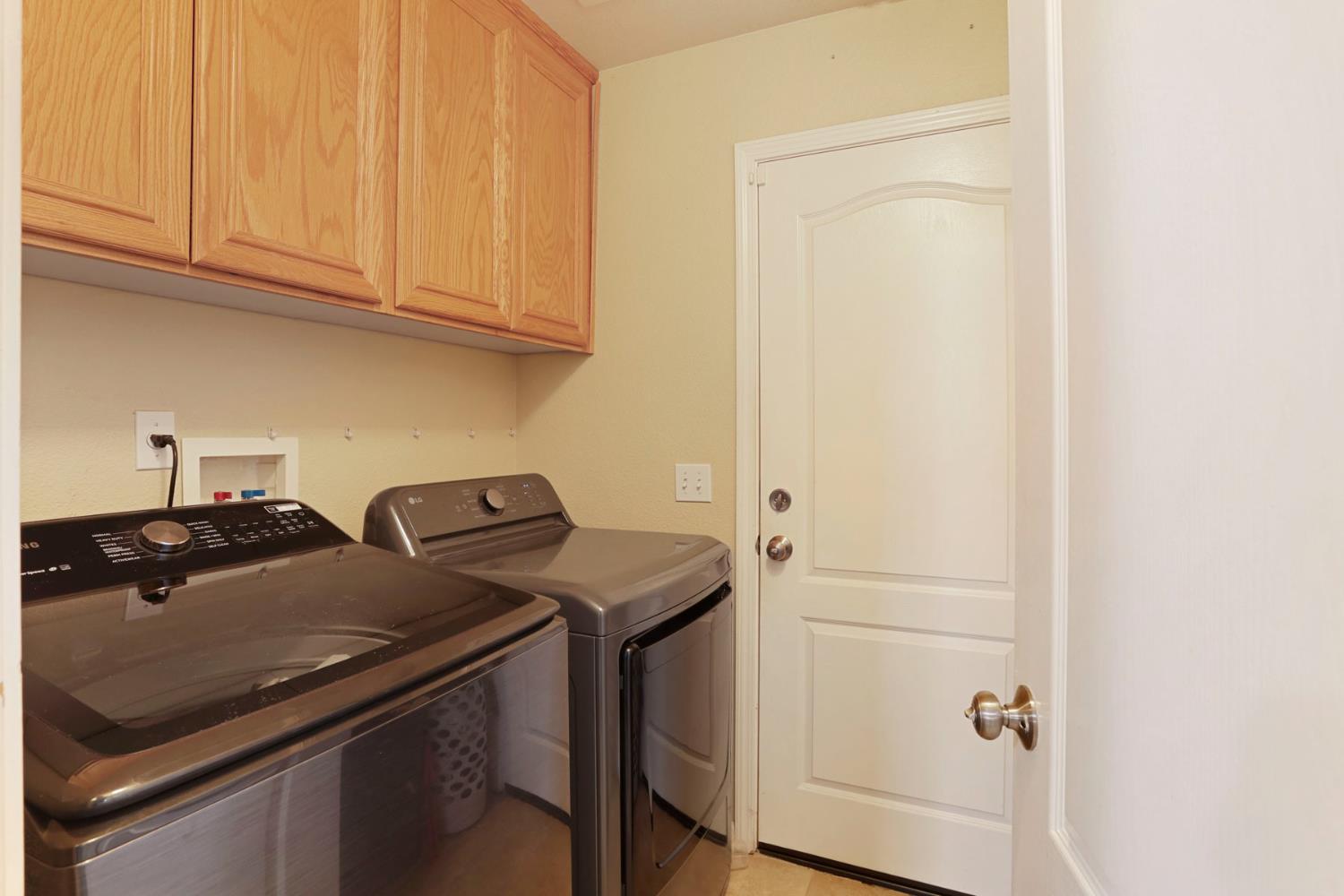 277 Fragrance St, Manteca, CA 95337