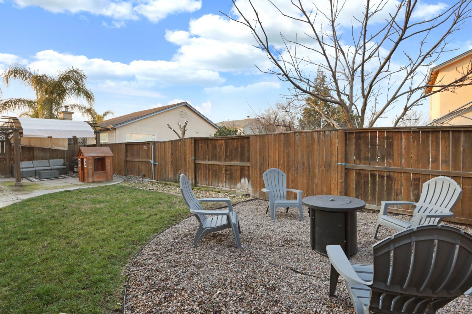 277 Fragrance St, Manteca, CA 95337