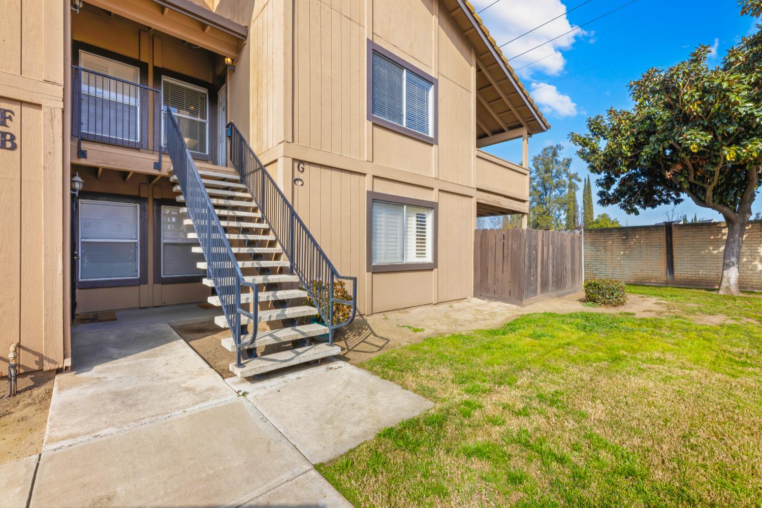 414 Cherry Ln #G, Manteca, CA 95337