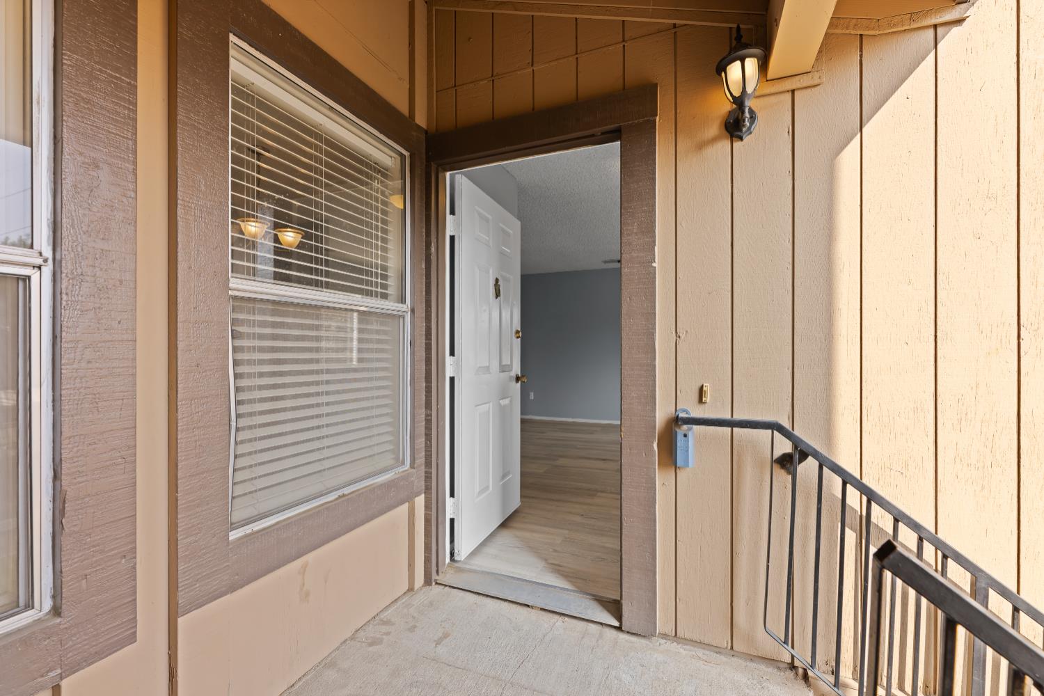 414 Cherry Ln #G, Manteca, CA 95337