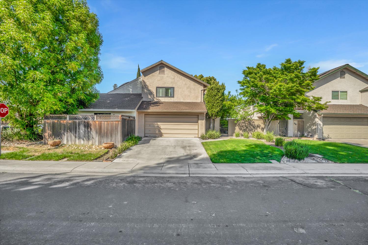 985 Camphor St, Manteca, CA 95337