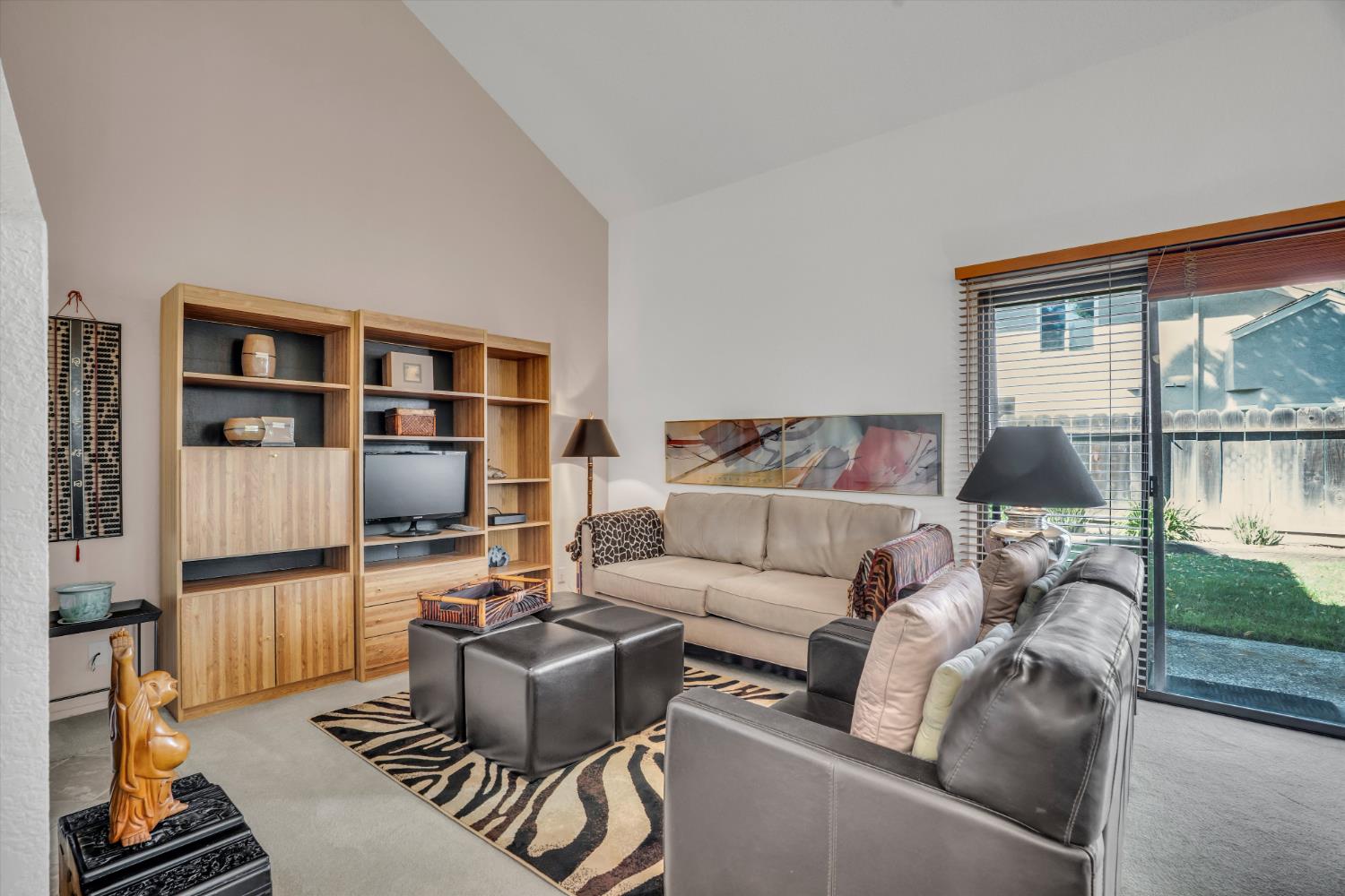 985 Camphor St, Manteca, CA 95337