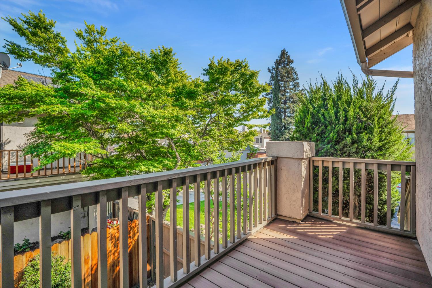 985 Camphor St, Manteca, CA 95337