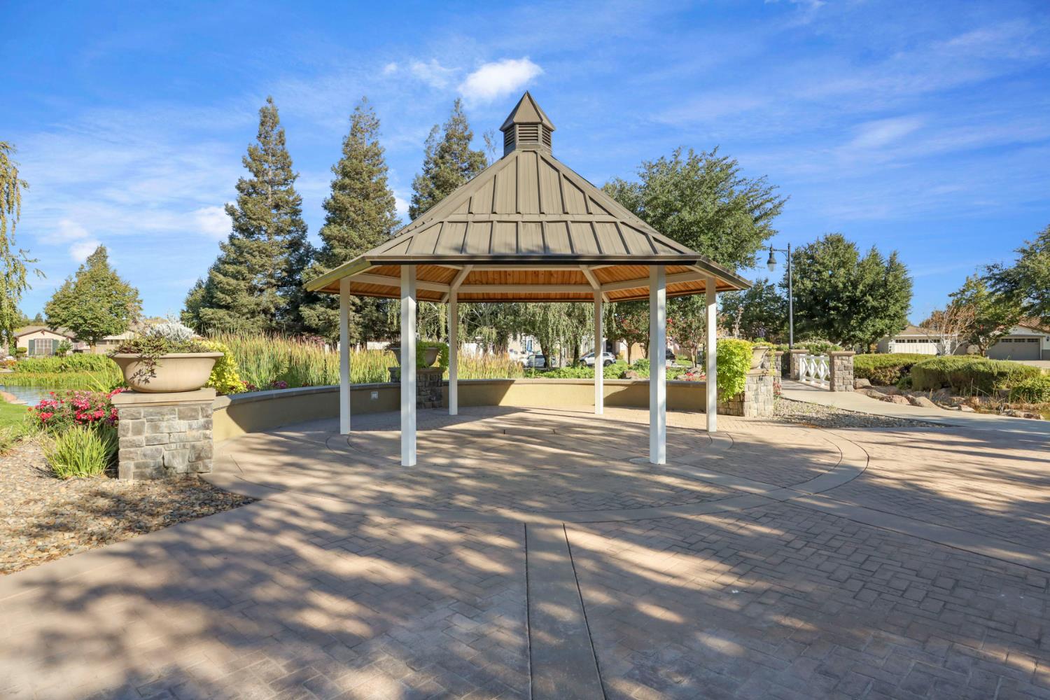 2439 Appleleaf Ln, Manteca, CA 95336