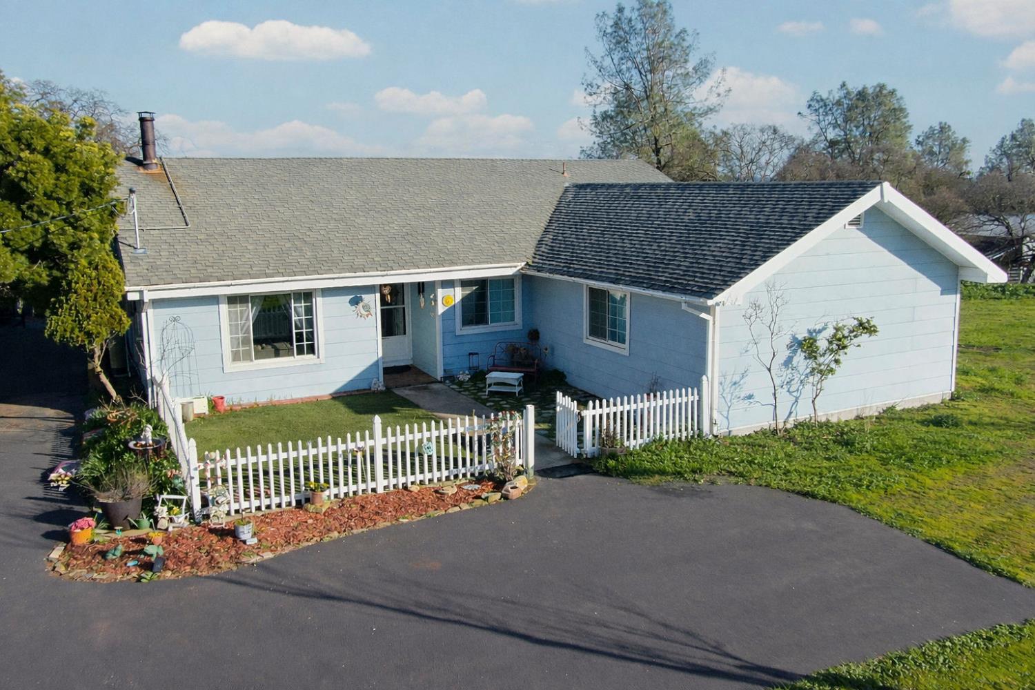 3653 Chuckwagon Dr, Copperopolis, CA 95228