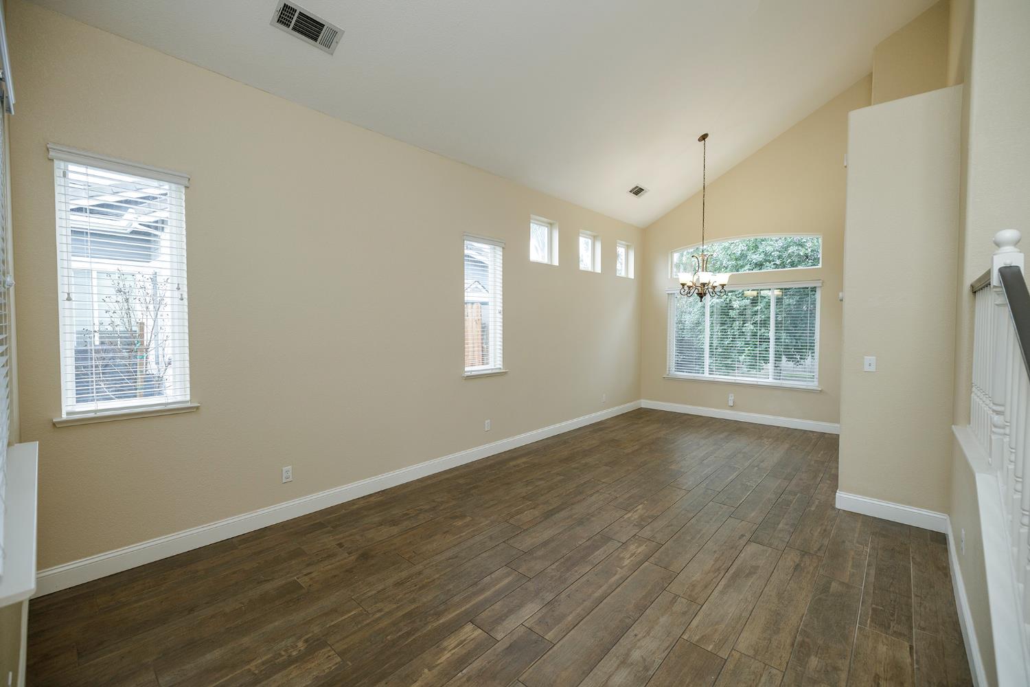 446 Meyenberg Ave, Ripon, CA 95366