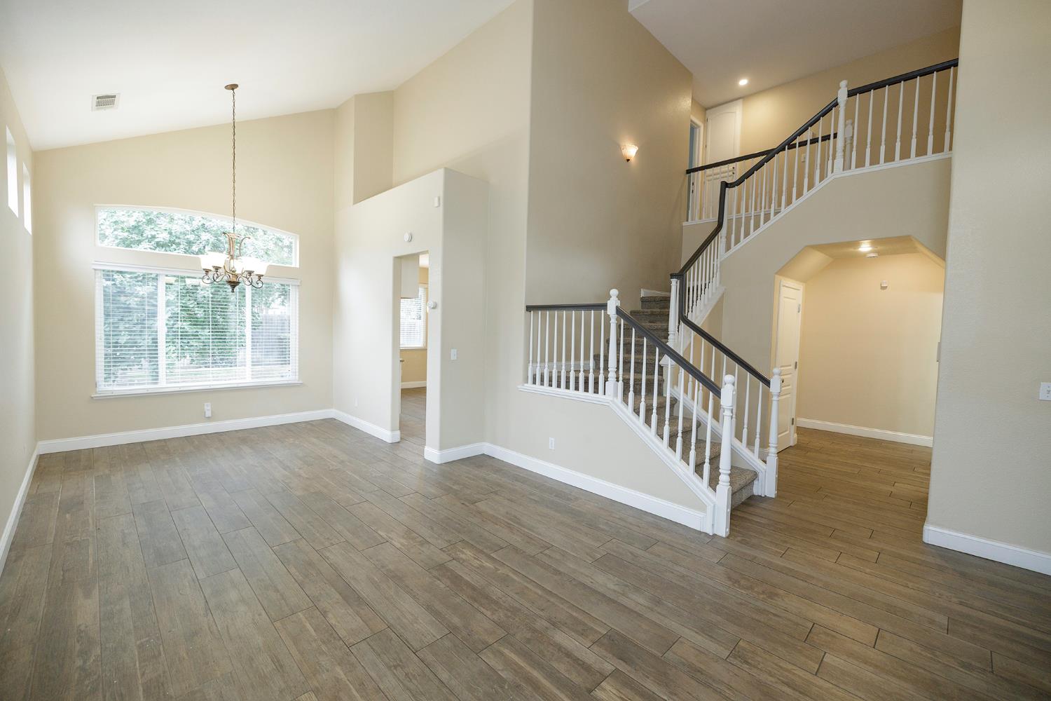 446 Meyenberg Ave, Ripon, CA 95366