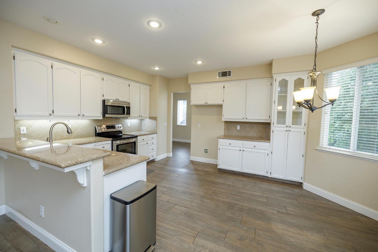 446 Meyenberg Ave, Ripon, CA 95366