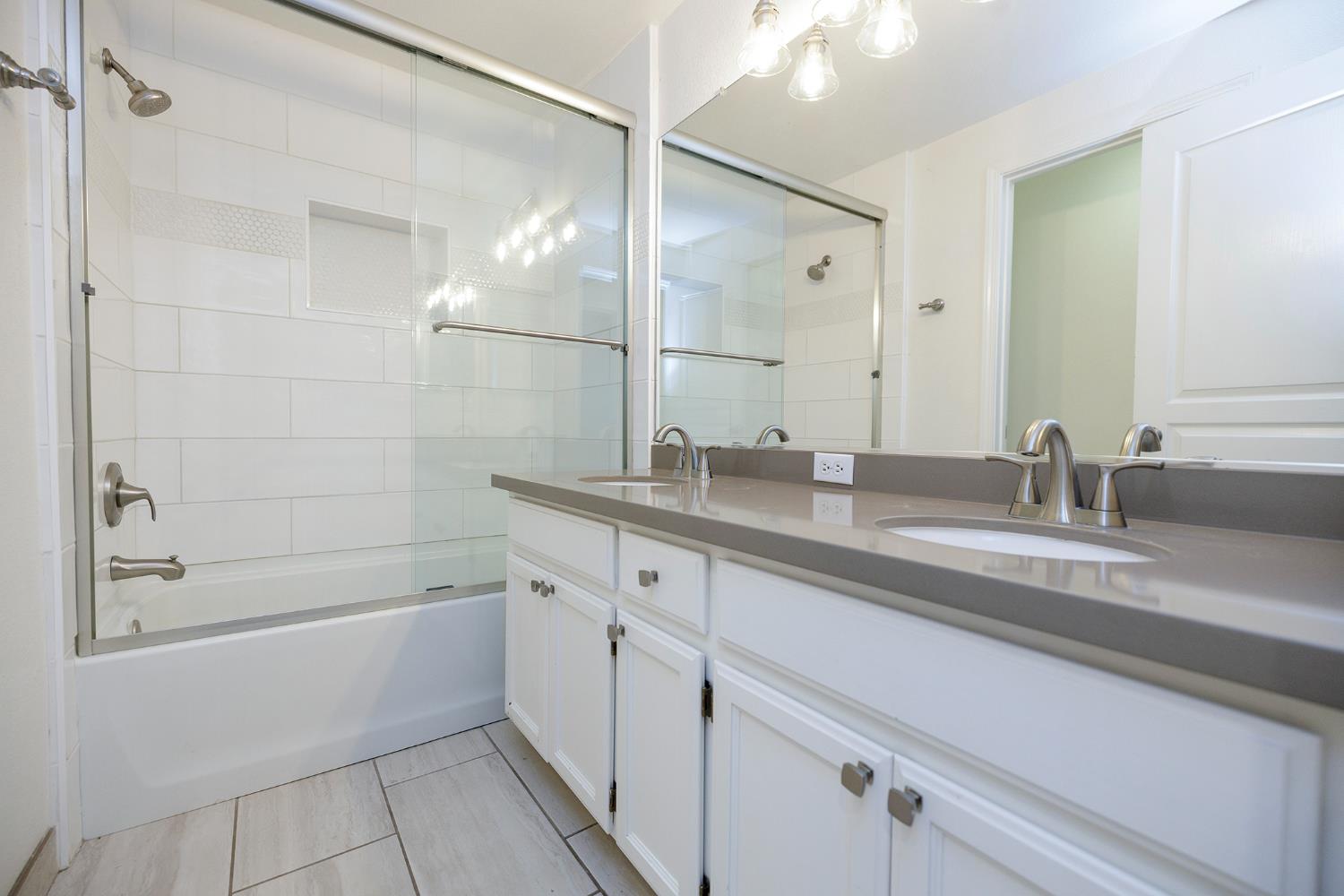 446 Meyenberg Ave, Ripon, CA 95366