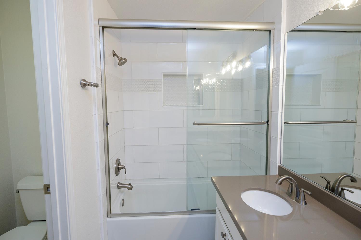 446 Meyenberg Ave, Ripon, CA 95366