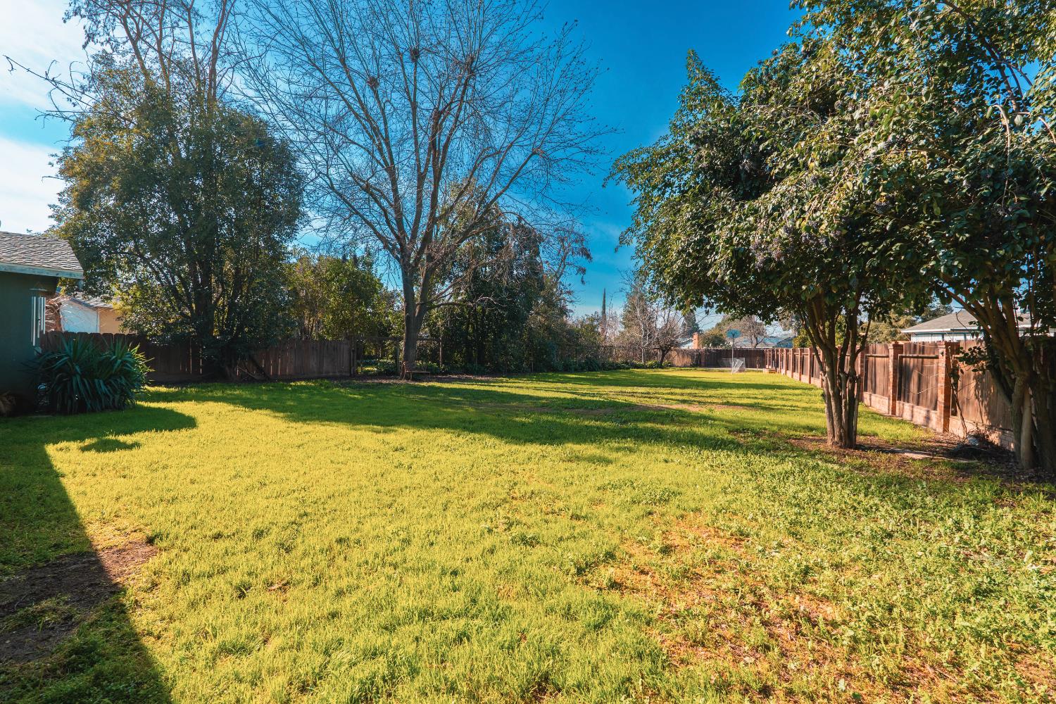 1541 W North Bear Creek Dr, Merced, CA 95348