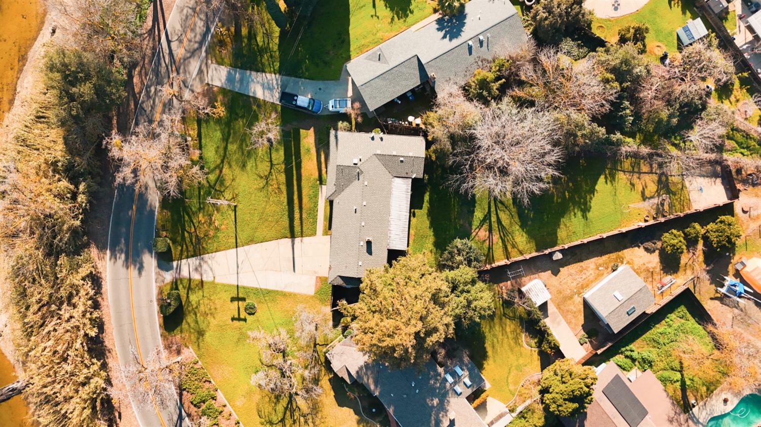 1541 W North Bear Creek Dr, Merced, CA 95348