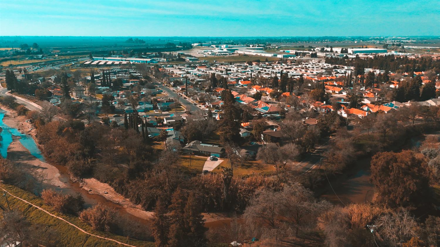 1541 W North Bear Creek Dr, Merced, CA 95348