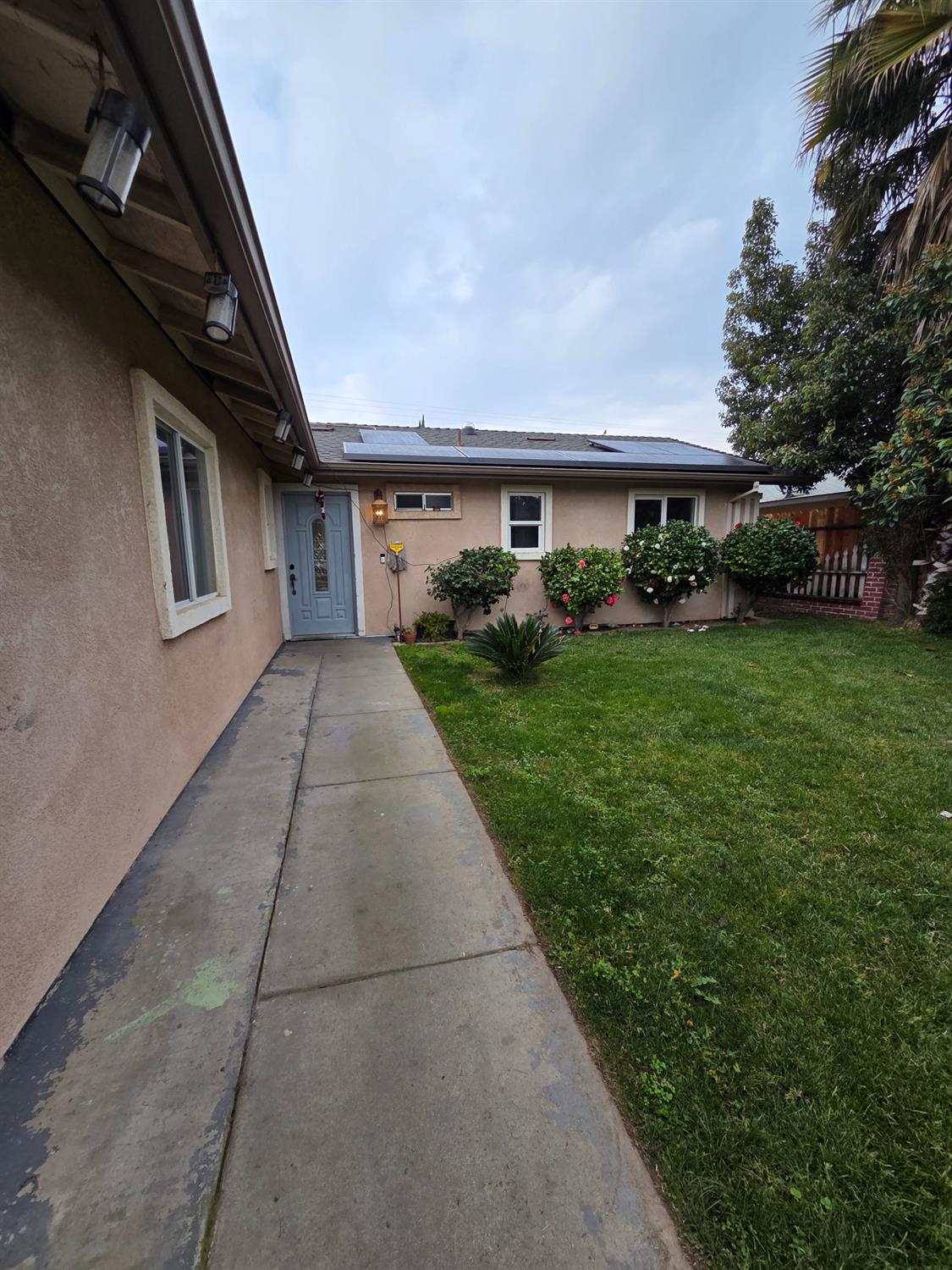 807 Olds Ave, Livingston, CA 95334