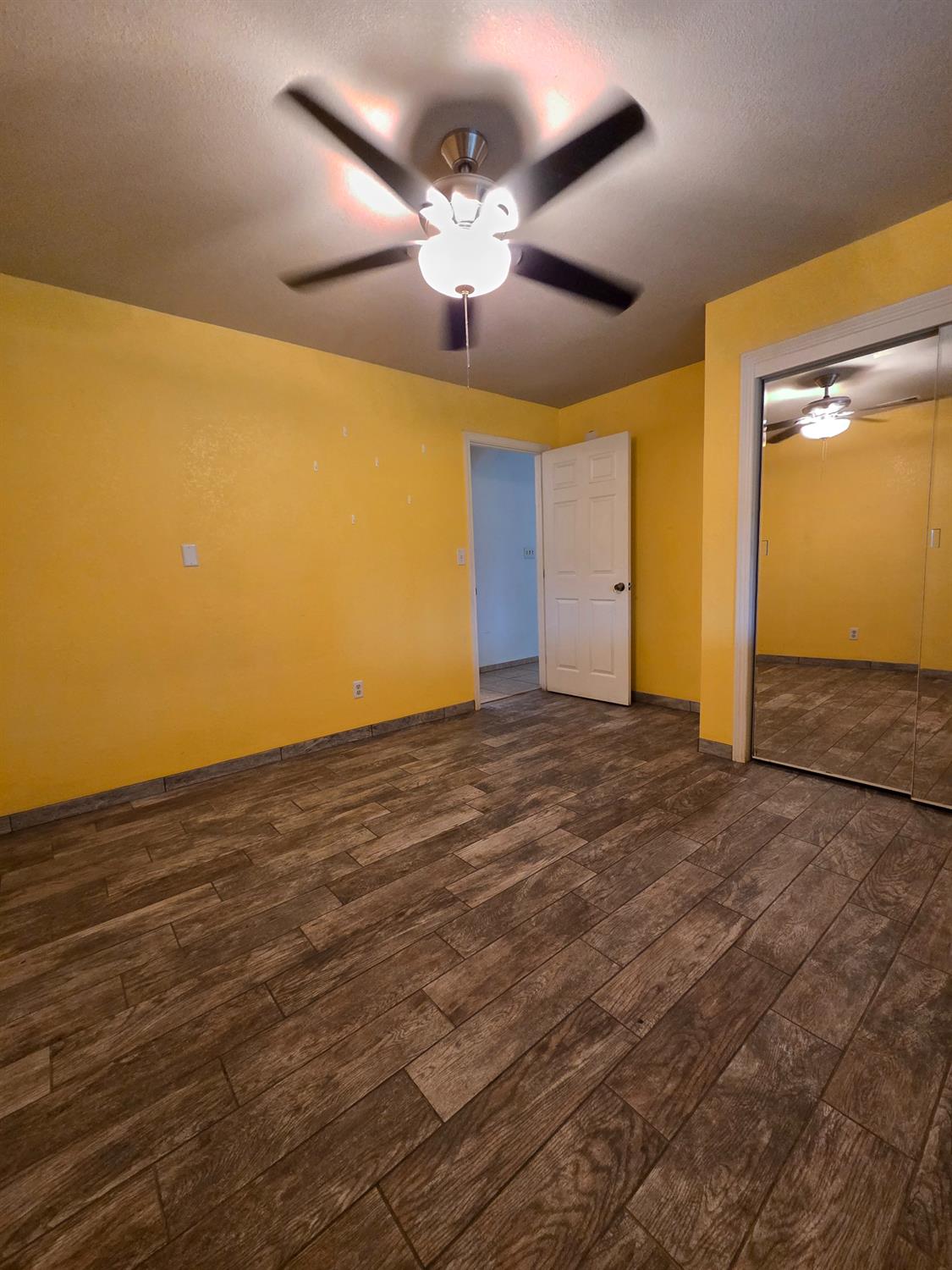 807 Olds Ave, Livingston, CA 95334