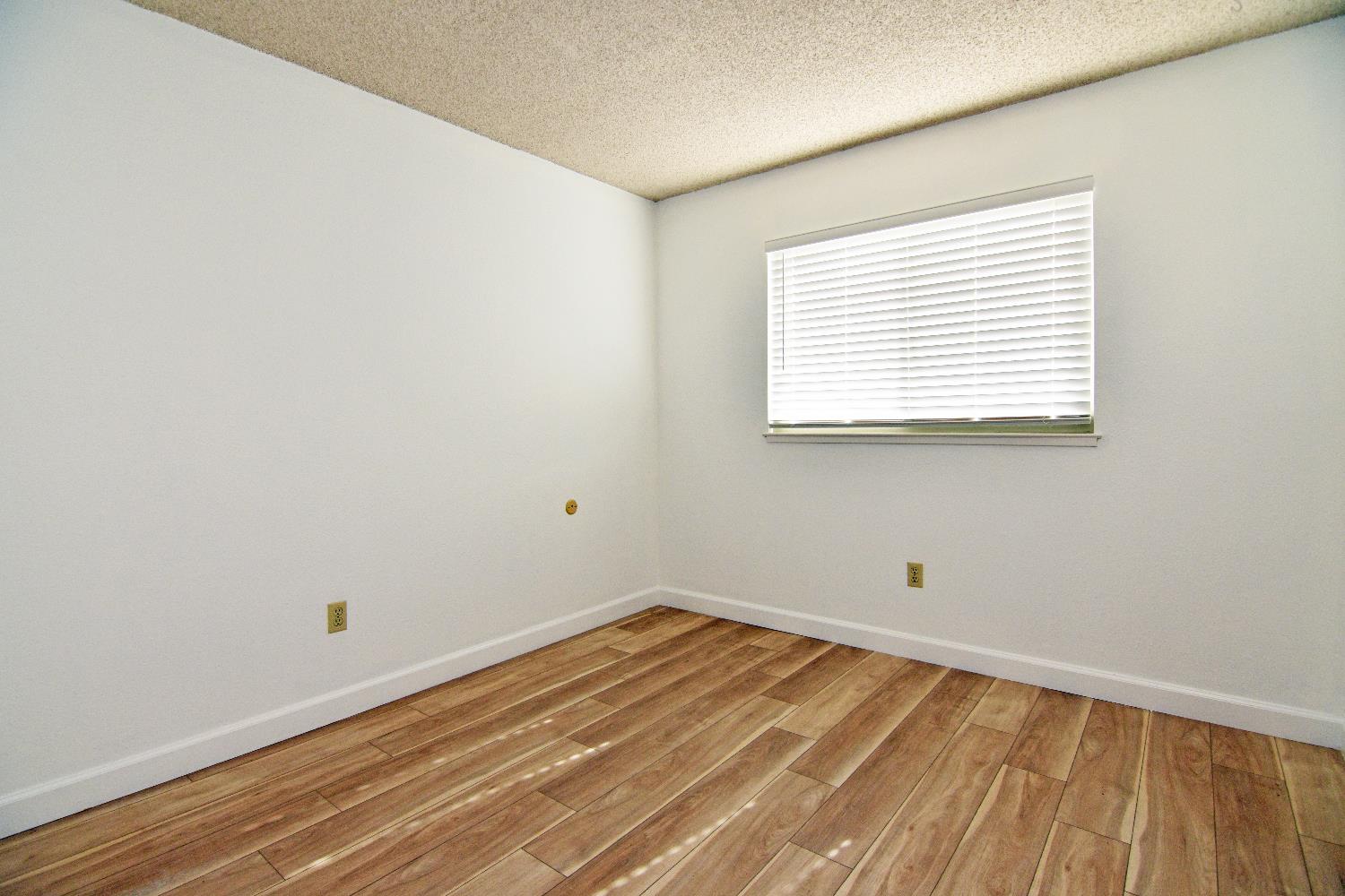 2621 Dels Ln, Turlock, CA 95382