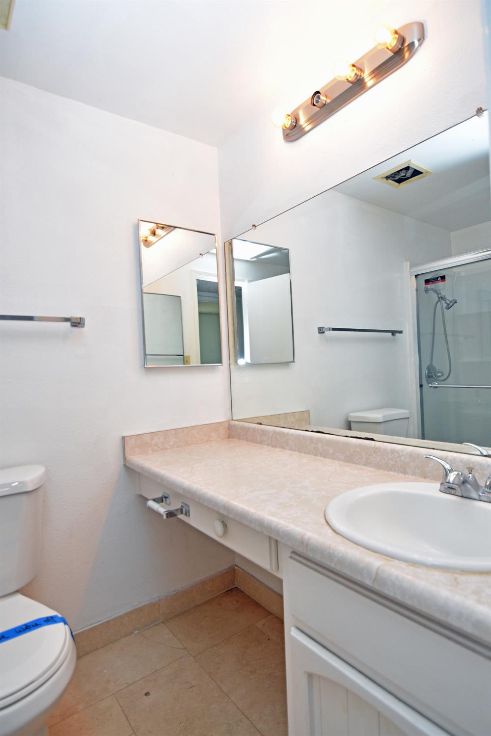 2621 Dels Ln, Turlock, CA 95382