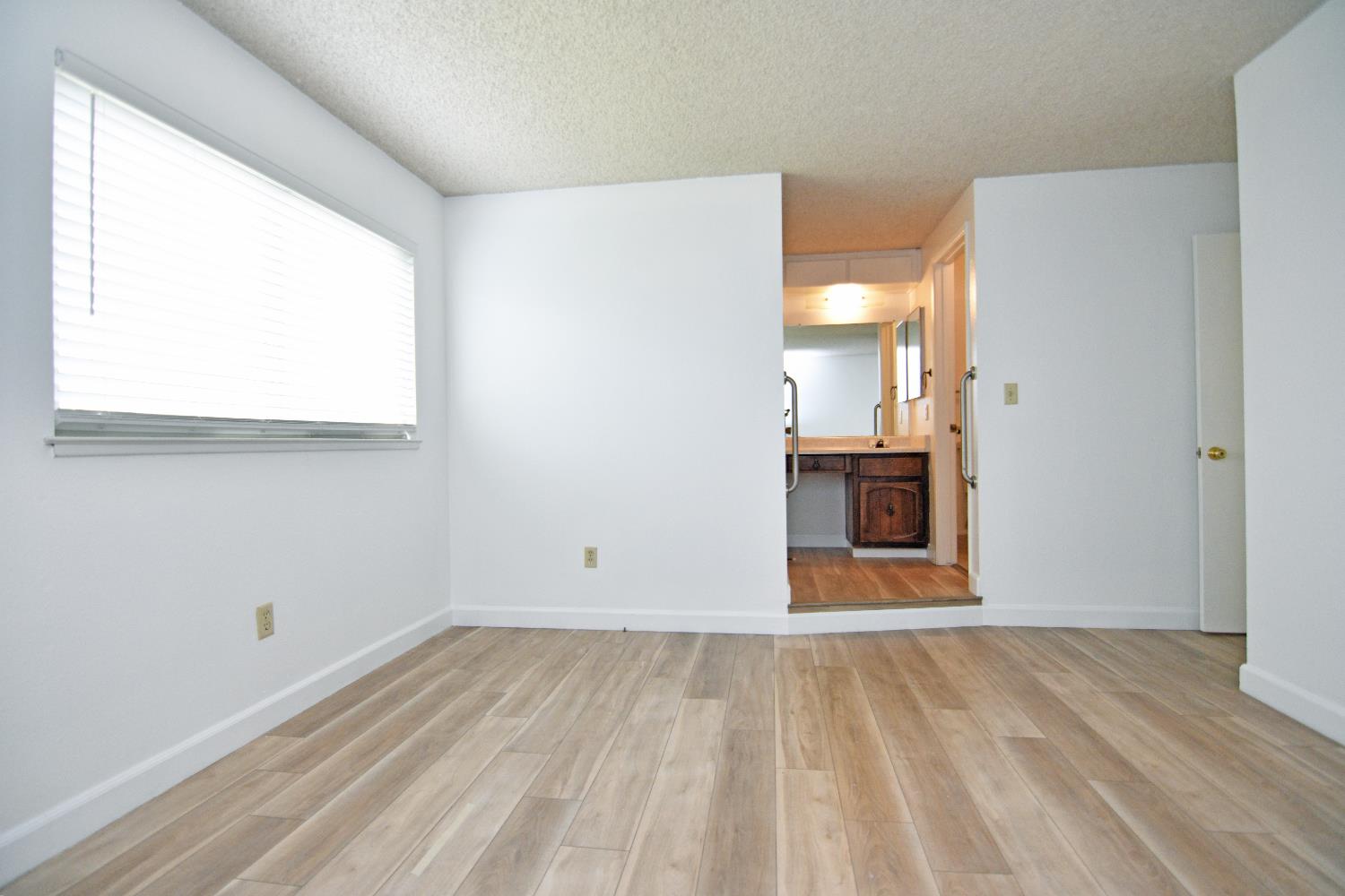 2621 Dels Ln, Turlock, CA 95382